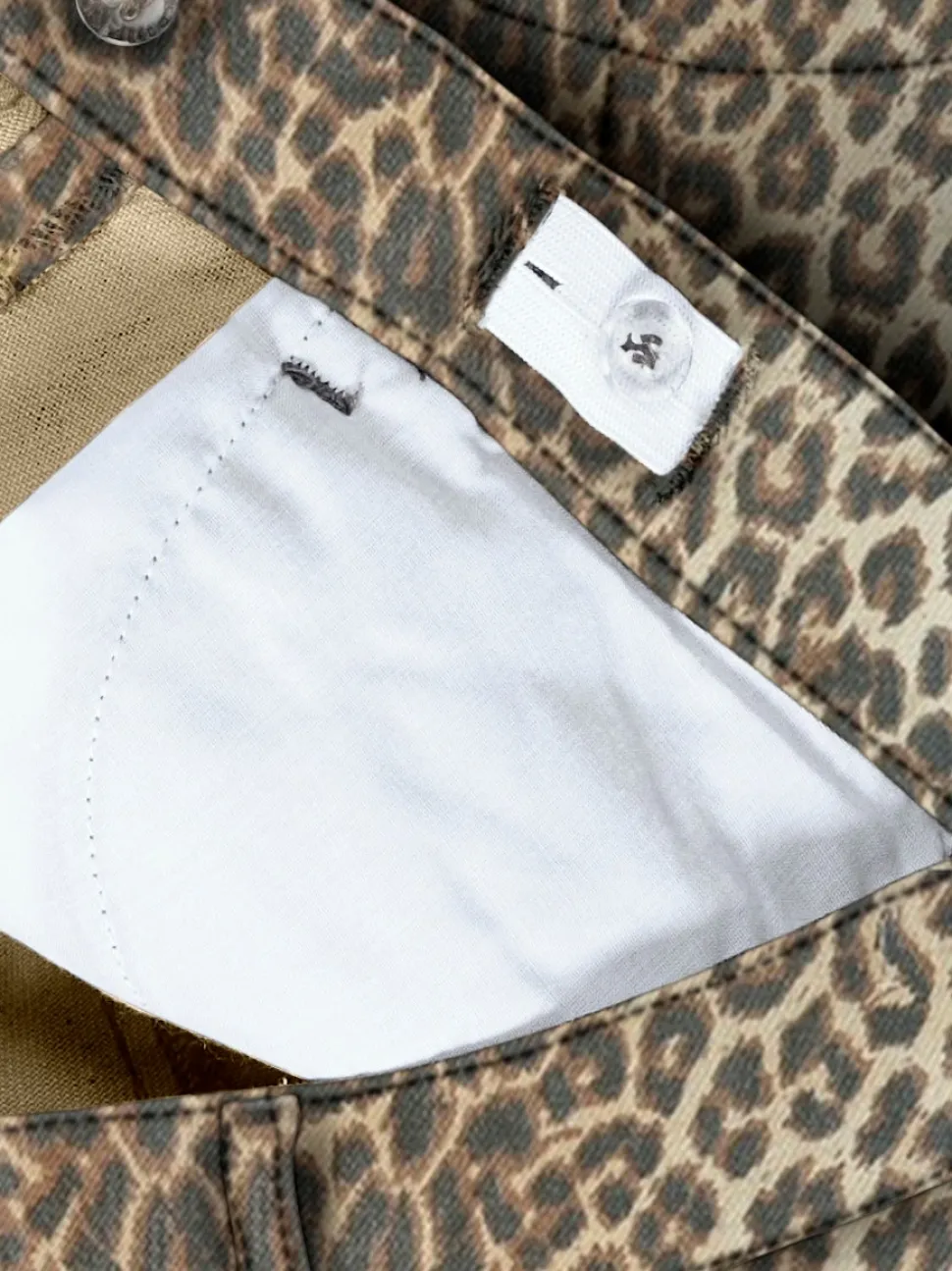 KOGNAOMI Corte regular Faldas pantalón