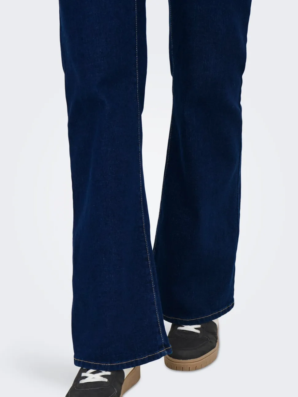 OLMLANA Cintura alta Corte retro flared Vaqueros