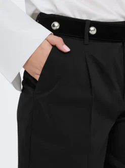 ONLROSALIE Cintura alta Corte loose Bermudas
