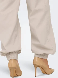 ONLTINNE Corte loose Pantalones