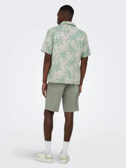 ONSEDGE Talle medio Corte straight Shorts