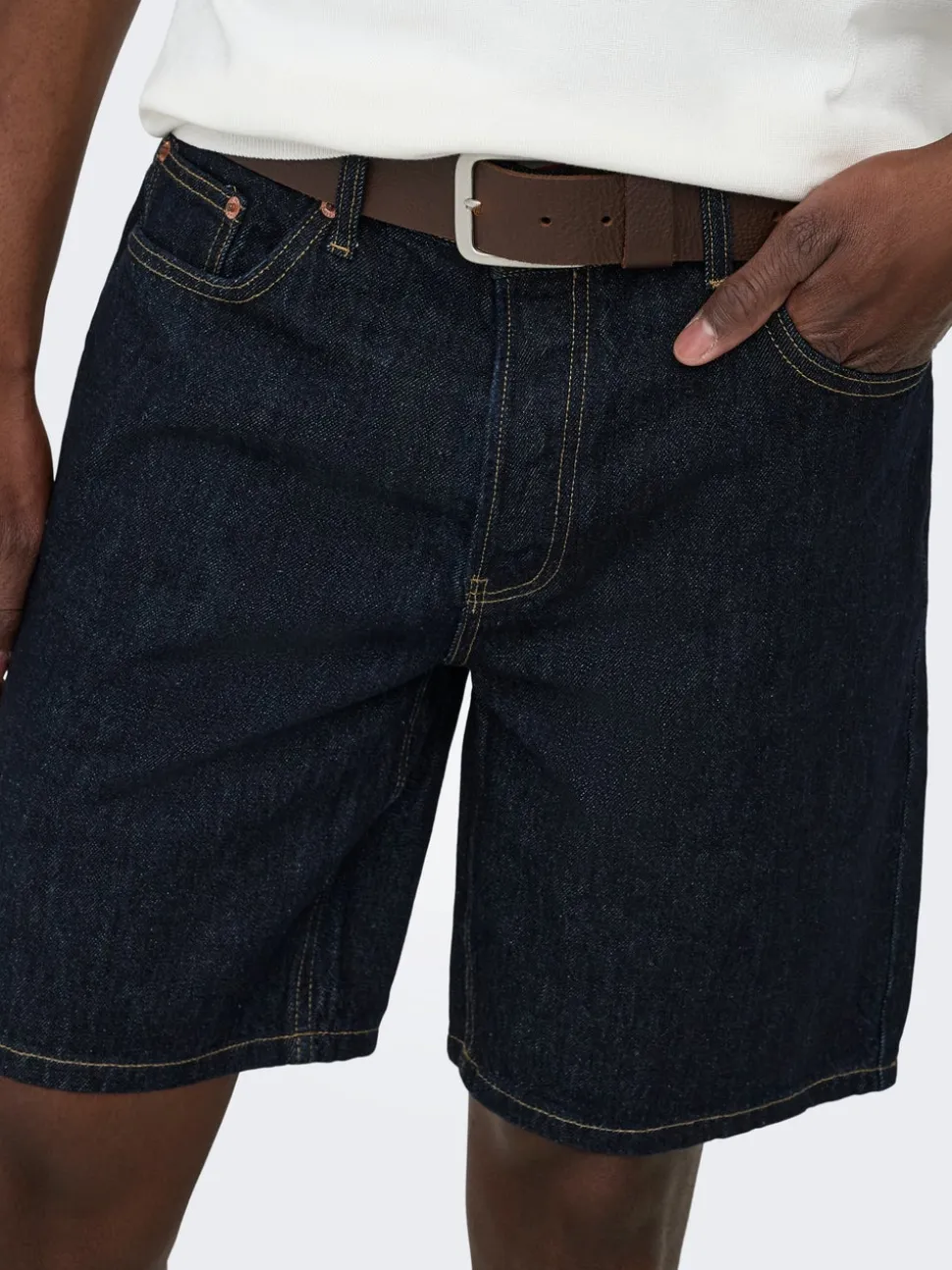 ONSEDGE Talle medio Corte straight Shorts