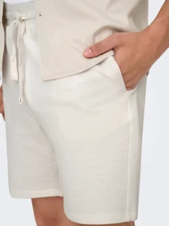 ONSKIAN Cintura media Corte straight Shorts