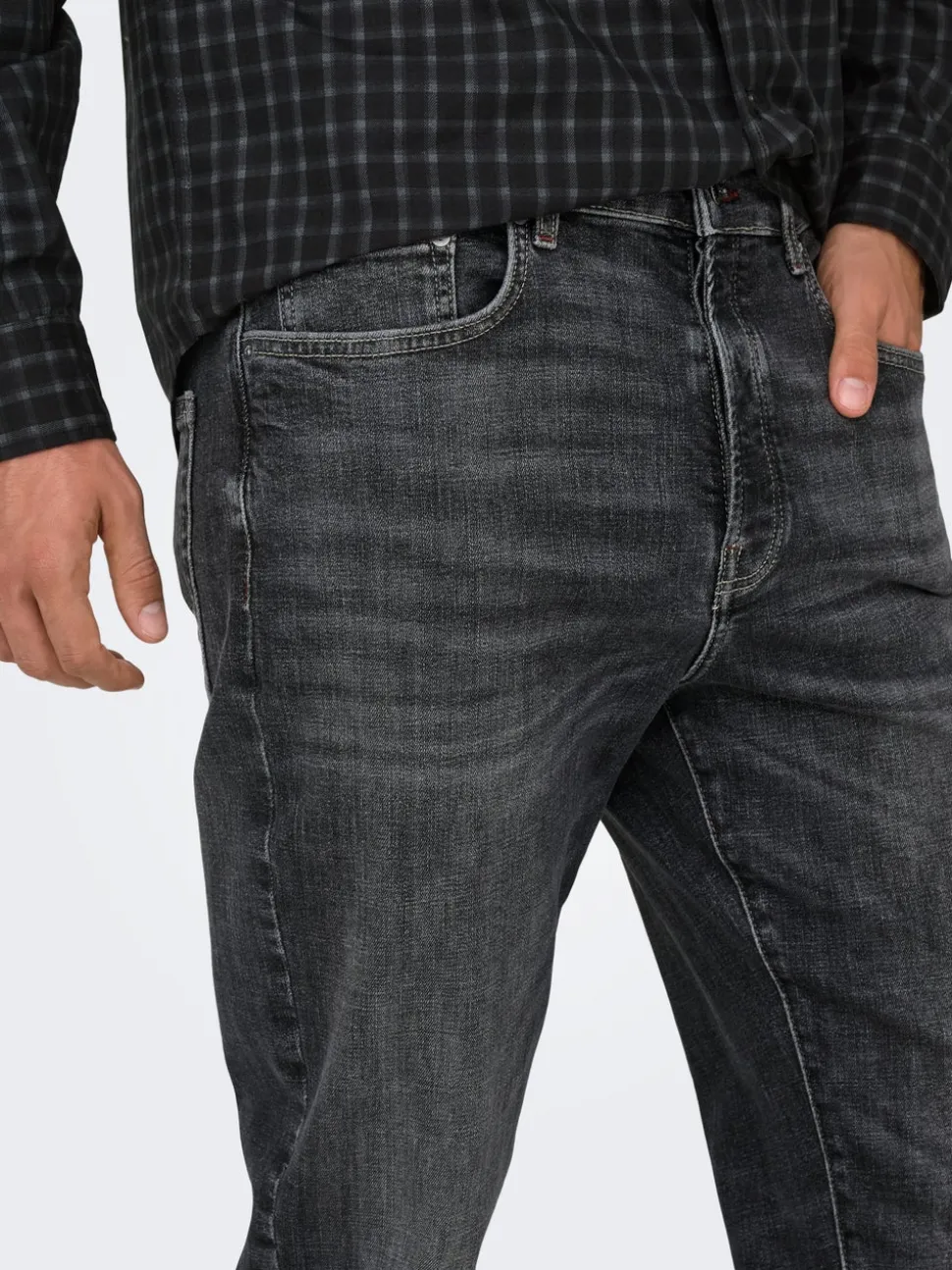 ONSYOKE Talle medio Corte tapered Vaqueros