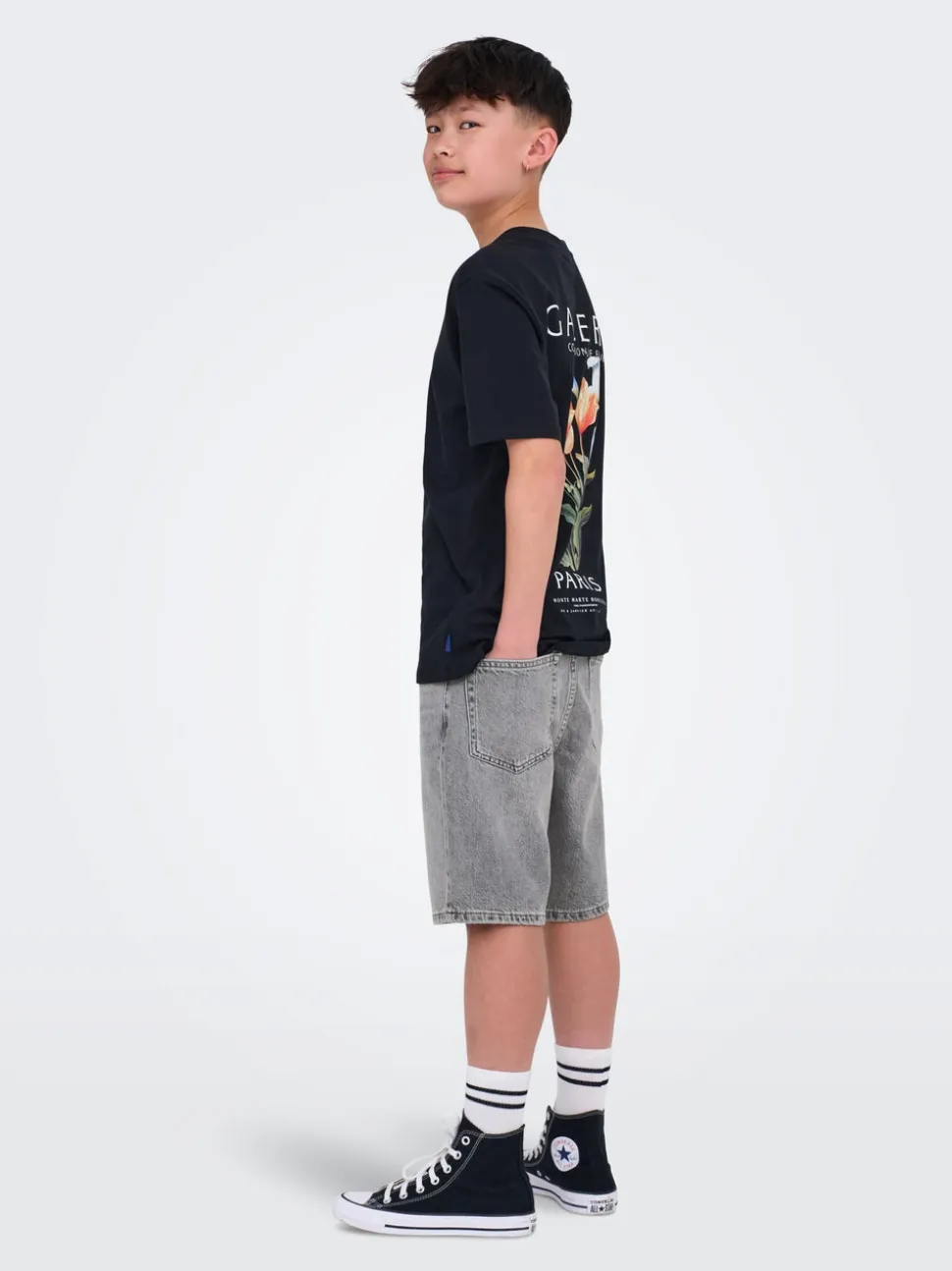 OSJEDGE Talle medio Corte straight Shorts